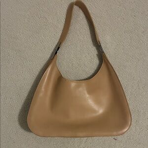 Gucci Tan Leather Shoulder Bag🇬🇧